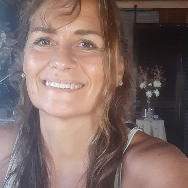 Bibi Caminos – Especialista en adicciones